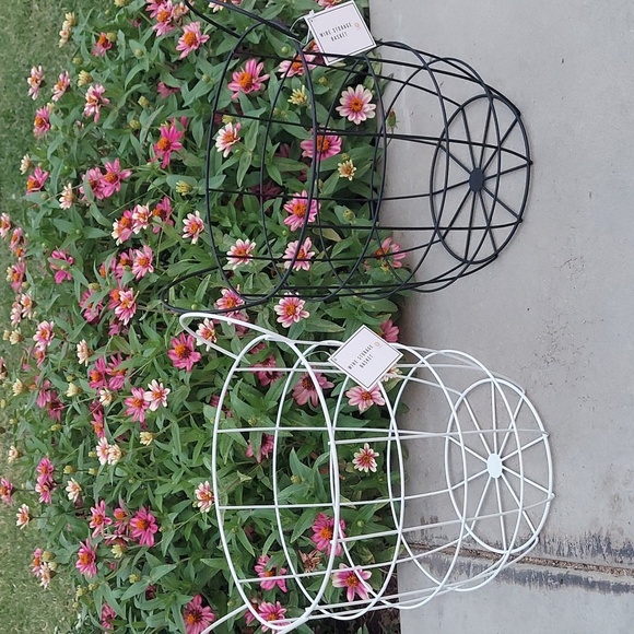 Wire storage Baskets - Picture 1 of 9